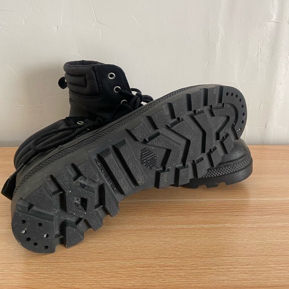 Black leather Palladium lace up boots, women’s size 10 - Picture 3 of 4